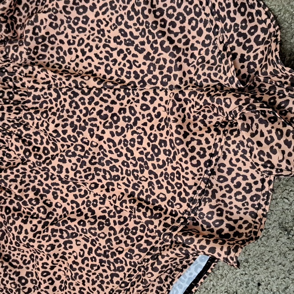 NASTY GAL Leopard Ruffle Hem Tiered Shorts - Picture 4 of 6